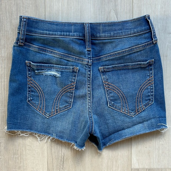 Hollister High Rise Ripped Denim Shorts 3" - Picture 2 of 4